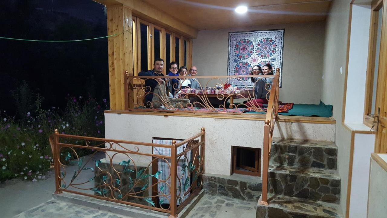 Hayat Guesthouse Nuratau Mountains Yukary-Ukhum 외부 사진