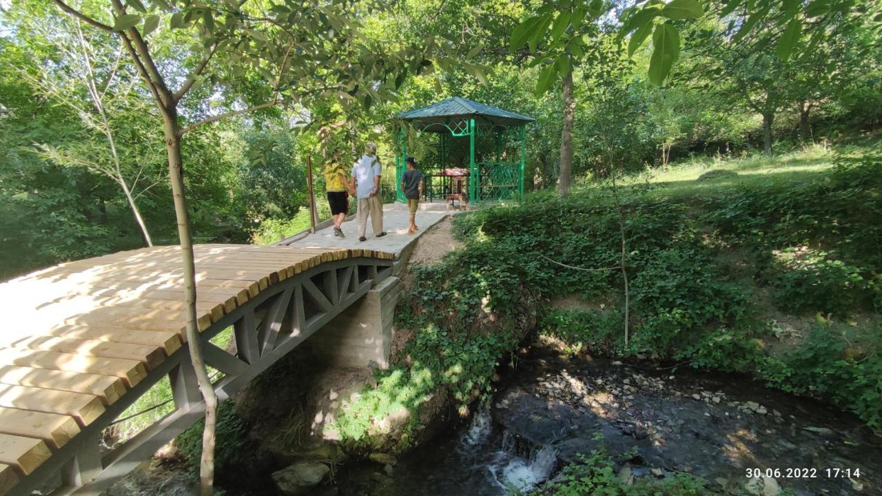 Hayat Guesthouse Nuratau Mountains Yukary-Ukhum 외부 사진
