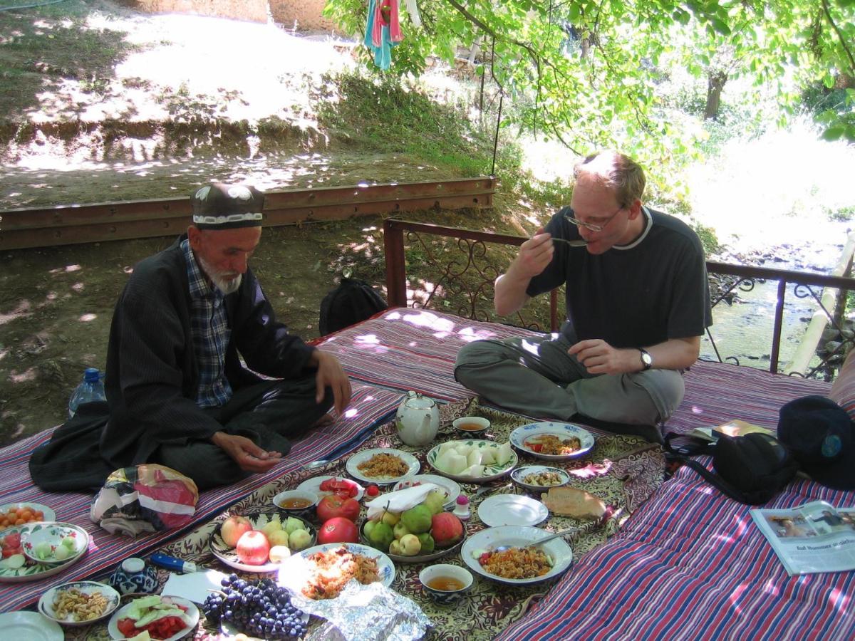 Hayat Guesthouse Nuratau Mountains Yukary-Ukhum 외부 사진